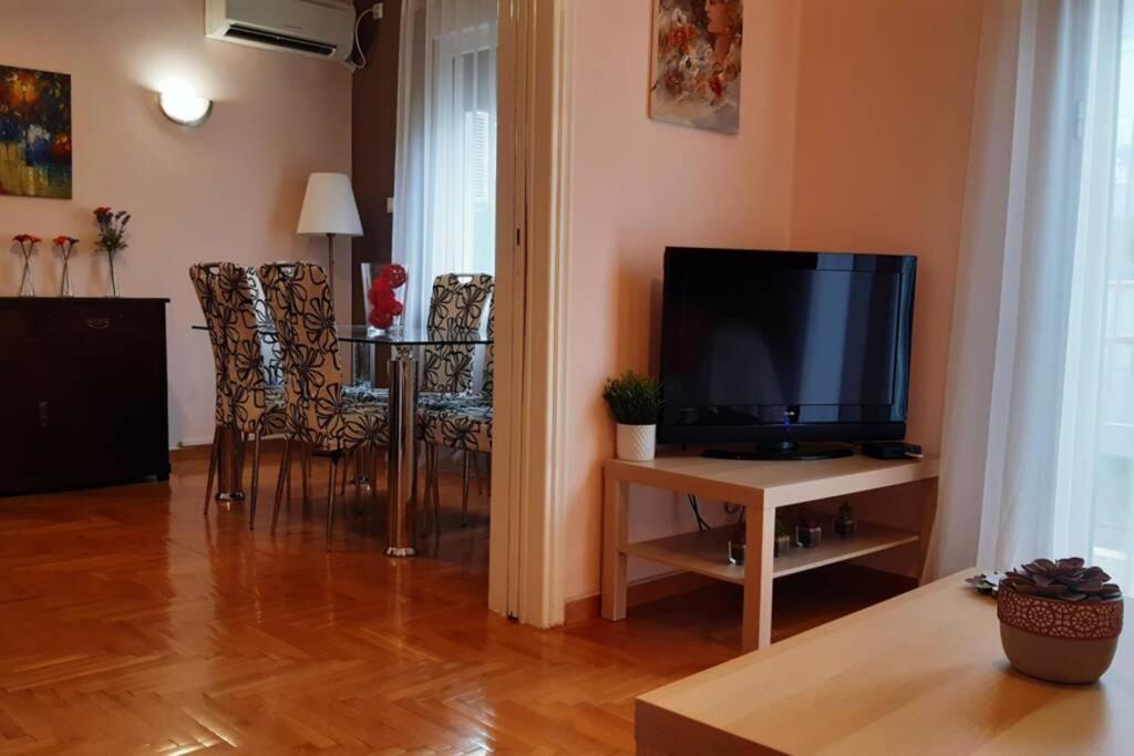 אתונה Georgia'S Cozy Apartment In Koukaki מראה חיצוני תמונה