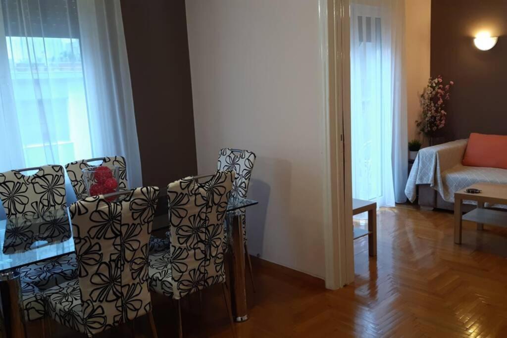 אתונה Georgia'S Cozy Apartment In Koukaki מראה חיצוני תמונה